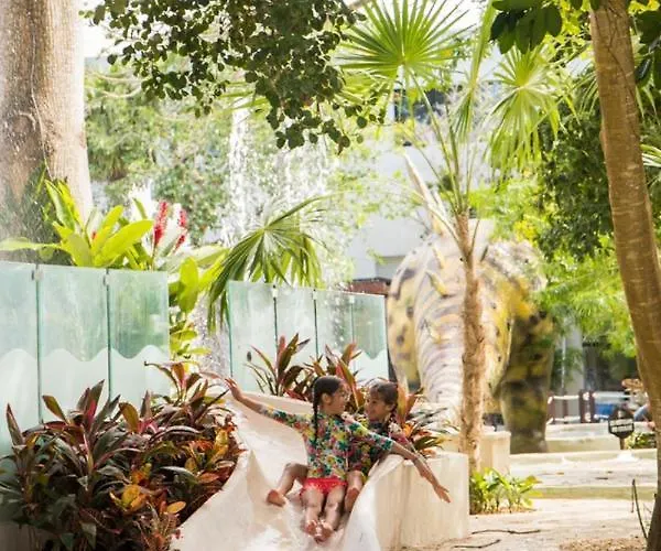 Sunscape & Resort