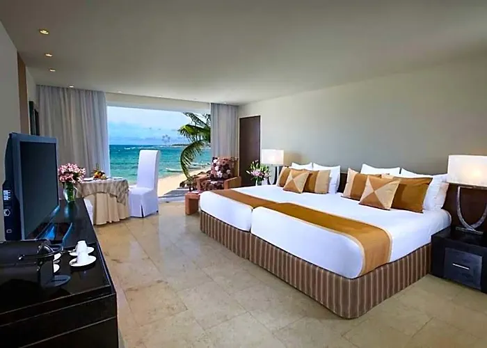 Sunscape & Resort