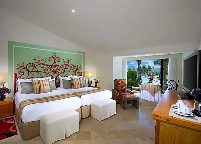 Sunscape & Resort